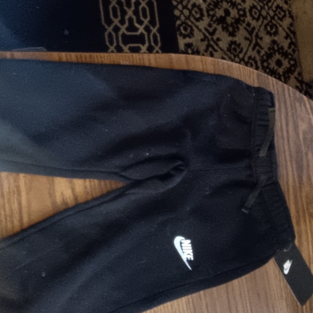 Nike sweatpants boys size 6
